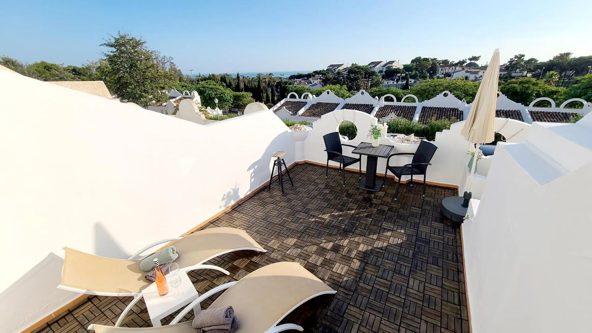 Casa Find Marbella - Beautiful Holiday Home Duplex Apartment